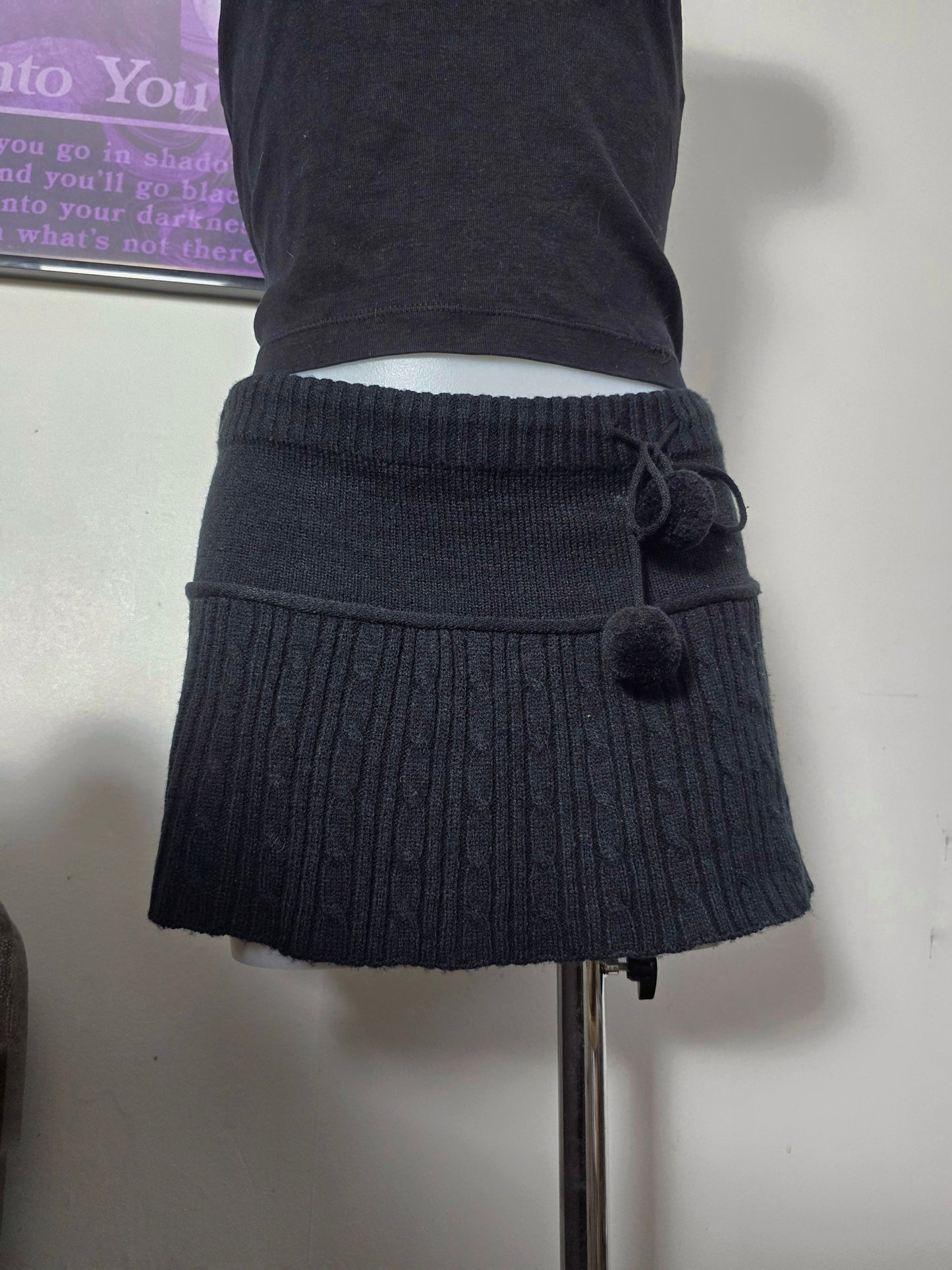 00s vintage dark coquette ribbed mini skirt
