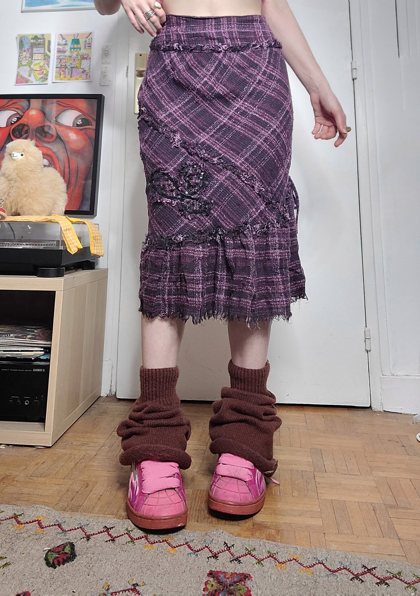 Y2k flirty downtown skirt