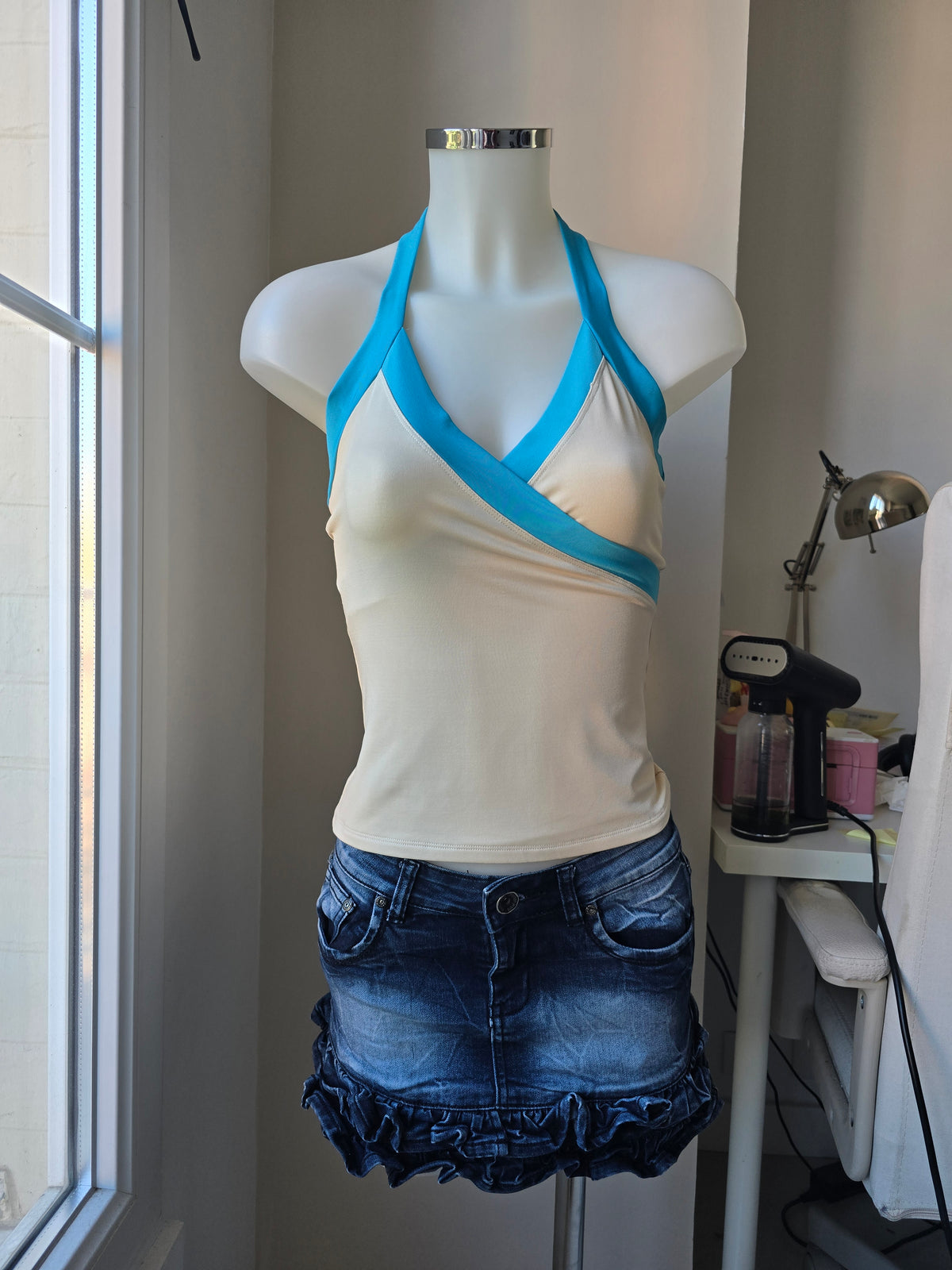 2000s vintage activewear halter top