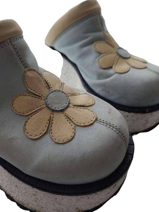 Platform 90s seventies archive fancy