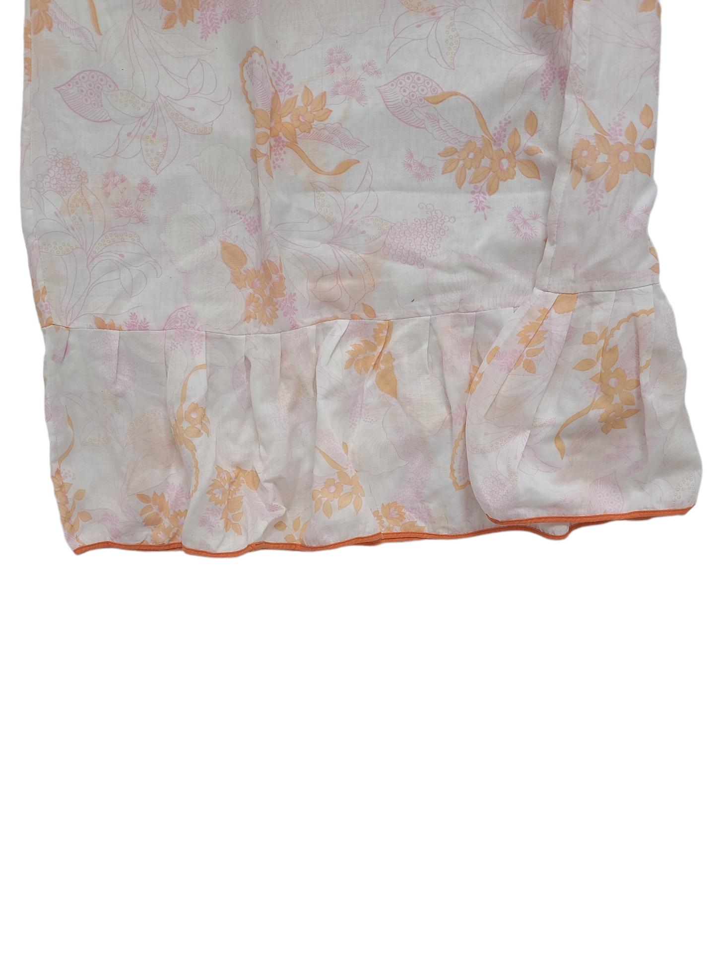 Vintage dress with pastel print