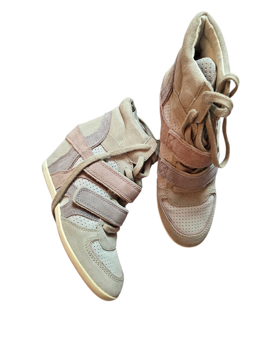 2010s vintage wedge sneakers