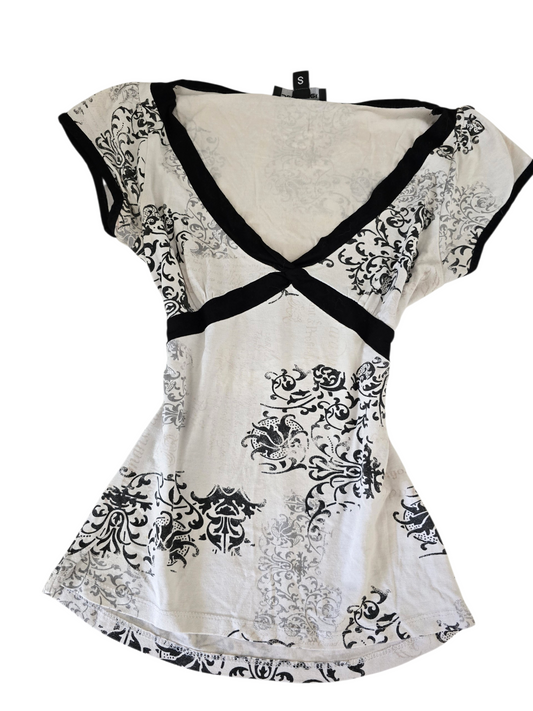 2000s vintage style yoga mom softgrunge babydoll top