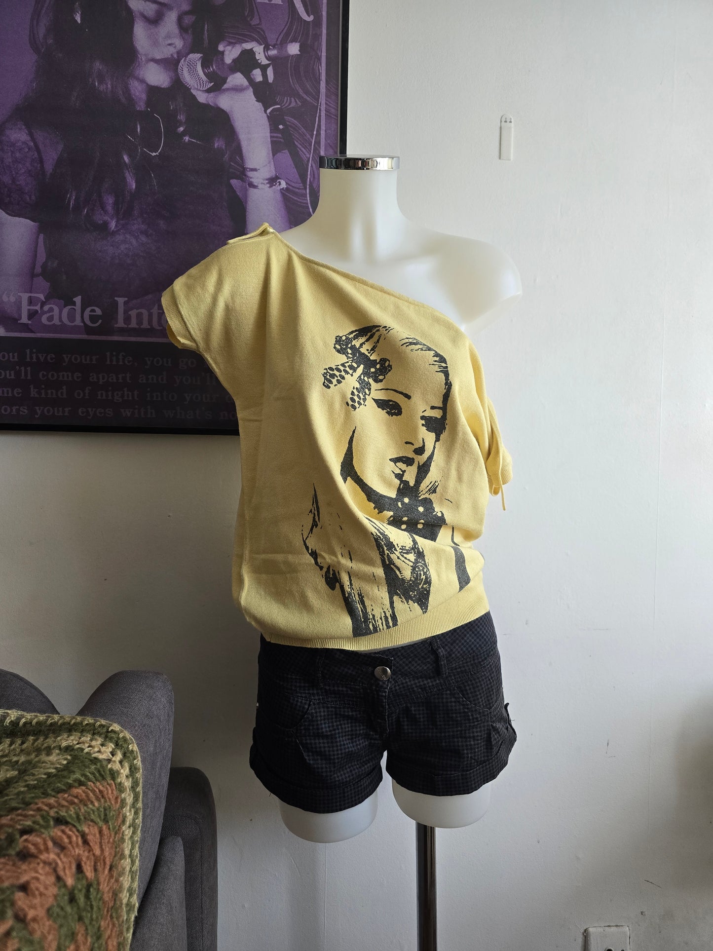 00s vintage softgrunge Avril Lavigne printed batwing sweater