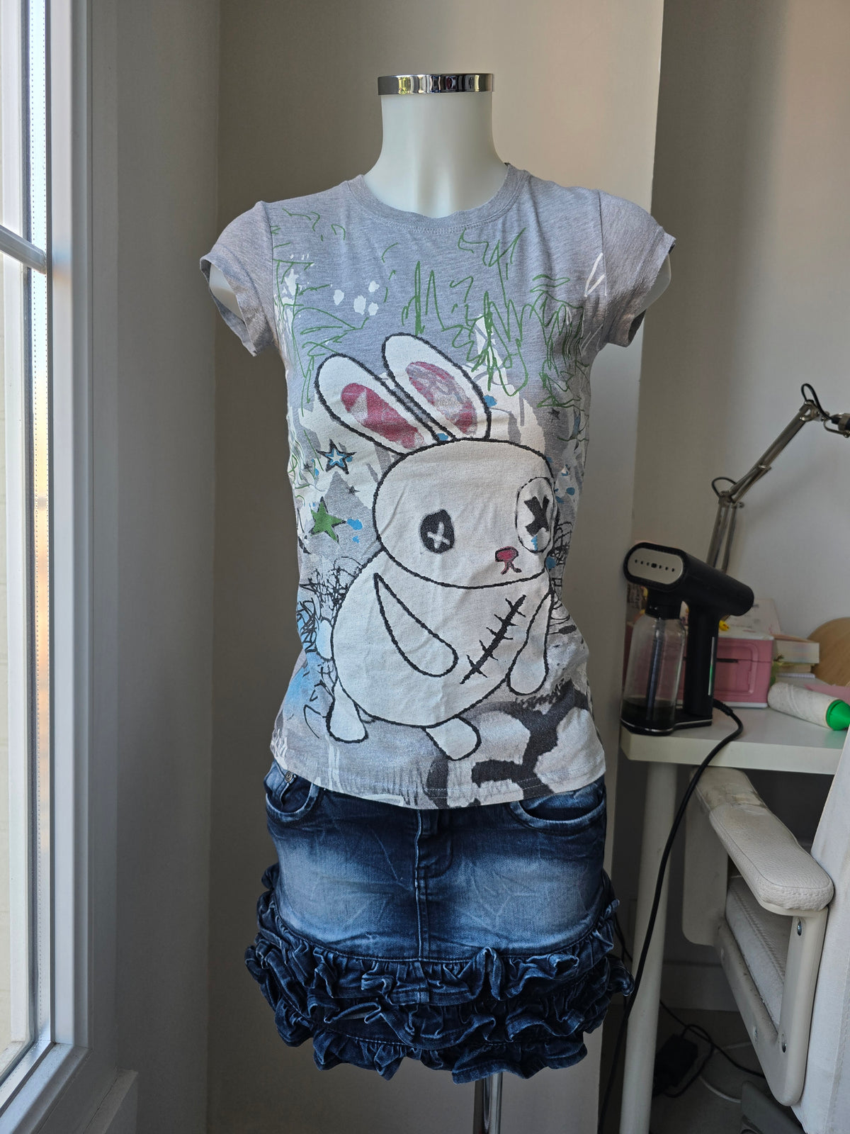 2000s vintage scene emo grey printed top