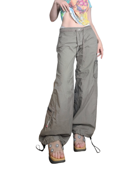 Cargo sportswear parachute