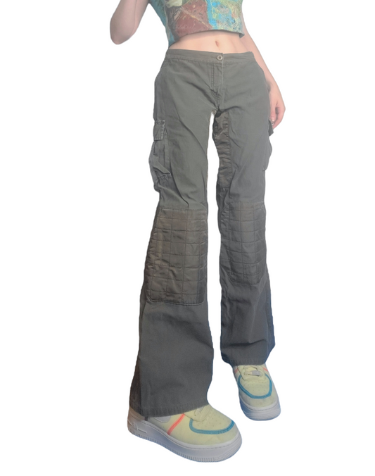 Cargo khaki gorpcore