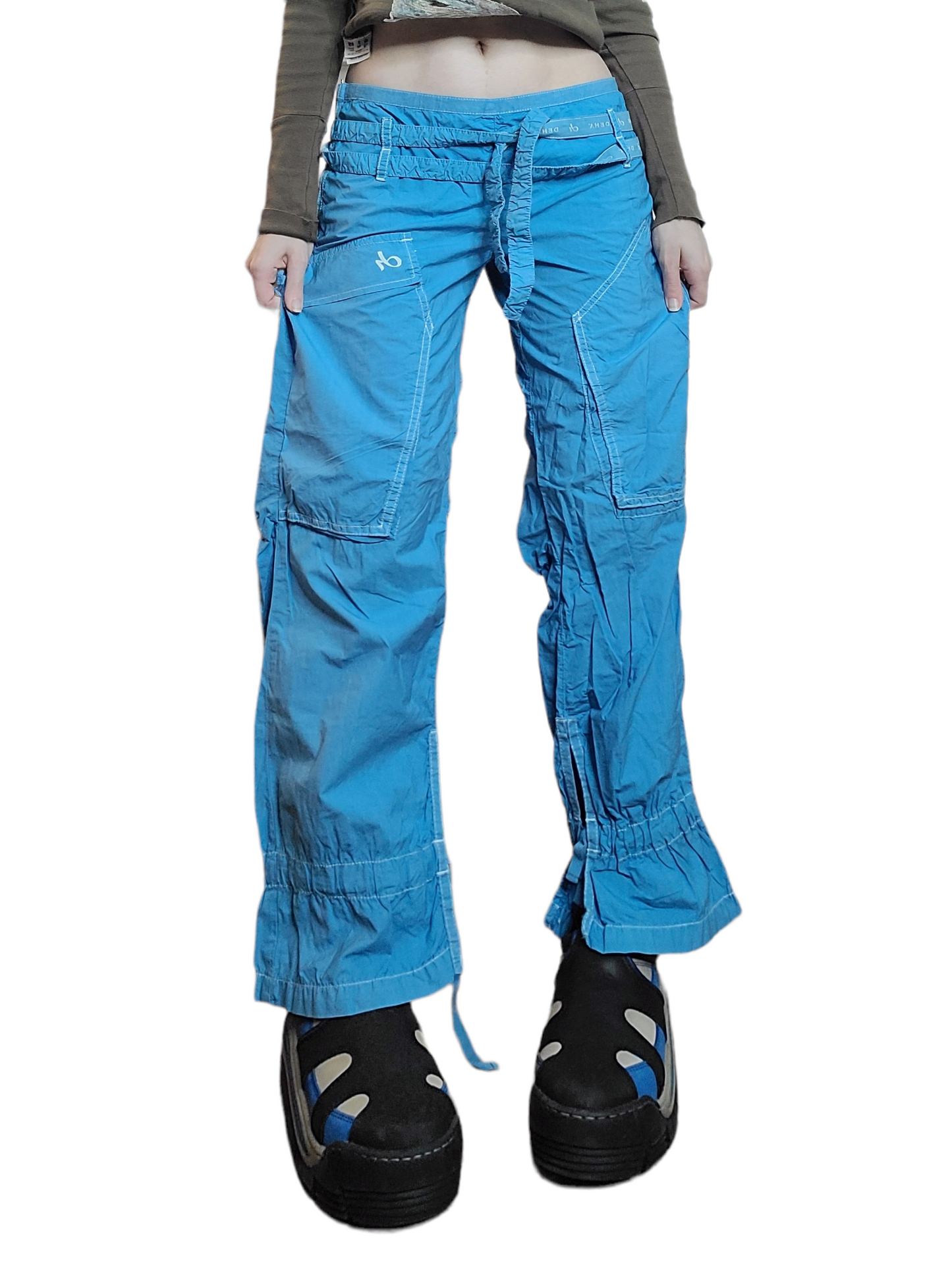 Cargo parachute gorpcore