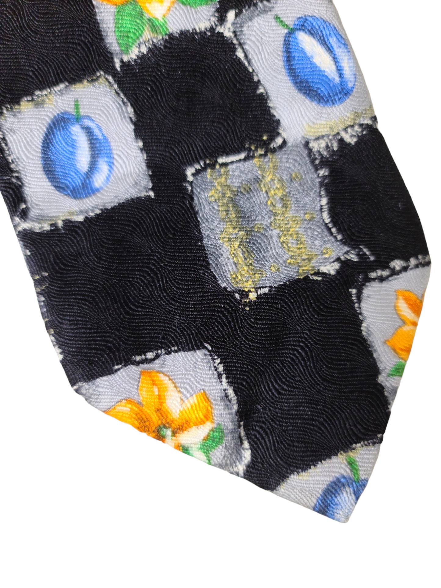 Maximalist tie