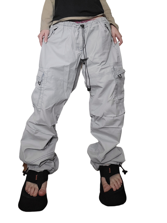 Baggy parachute gorpcore