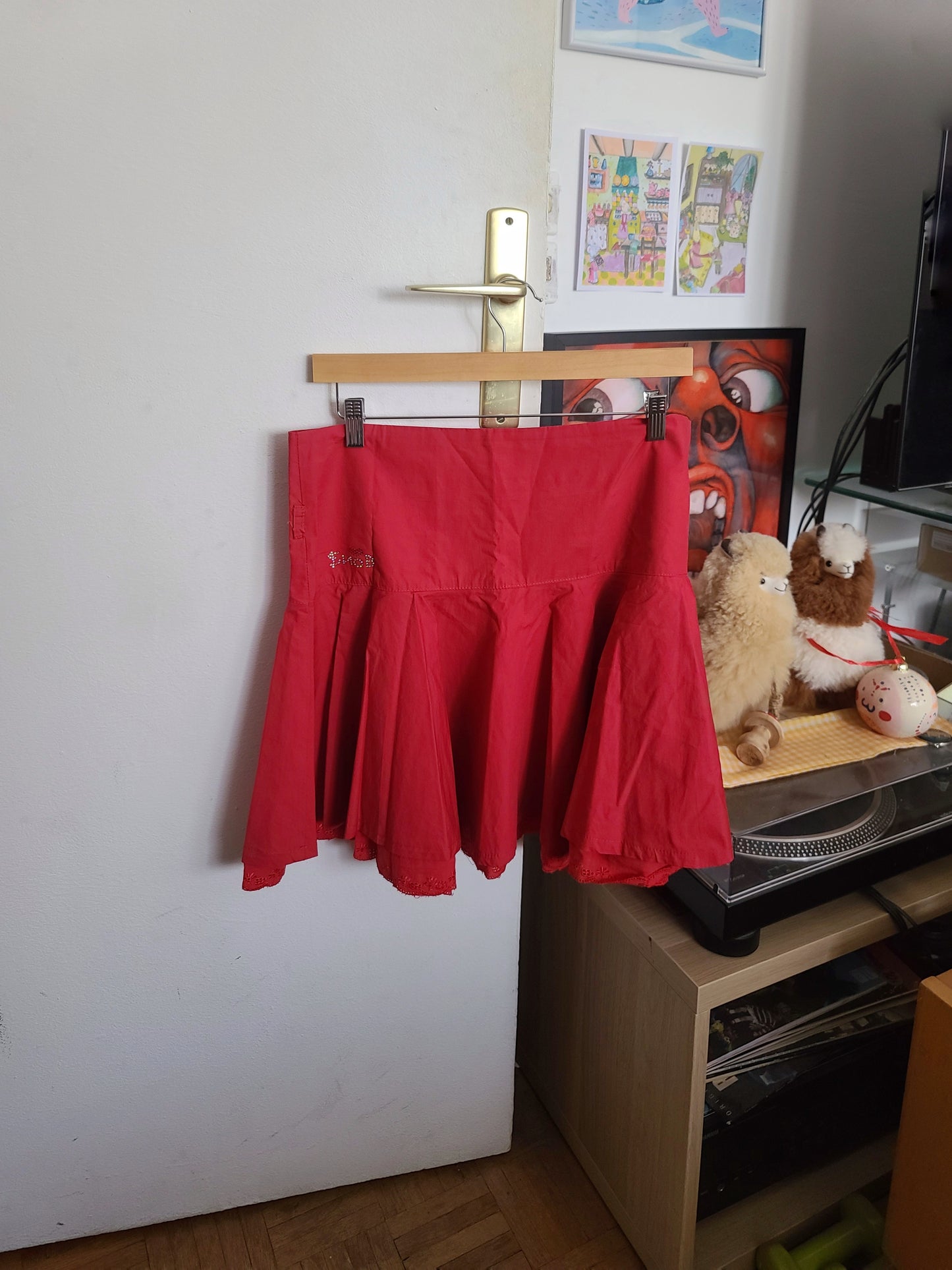 Y2k mcbling red pleated skirt