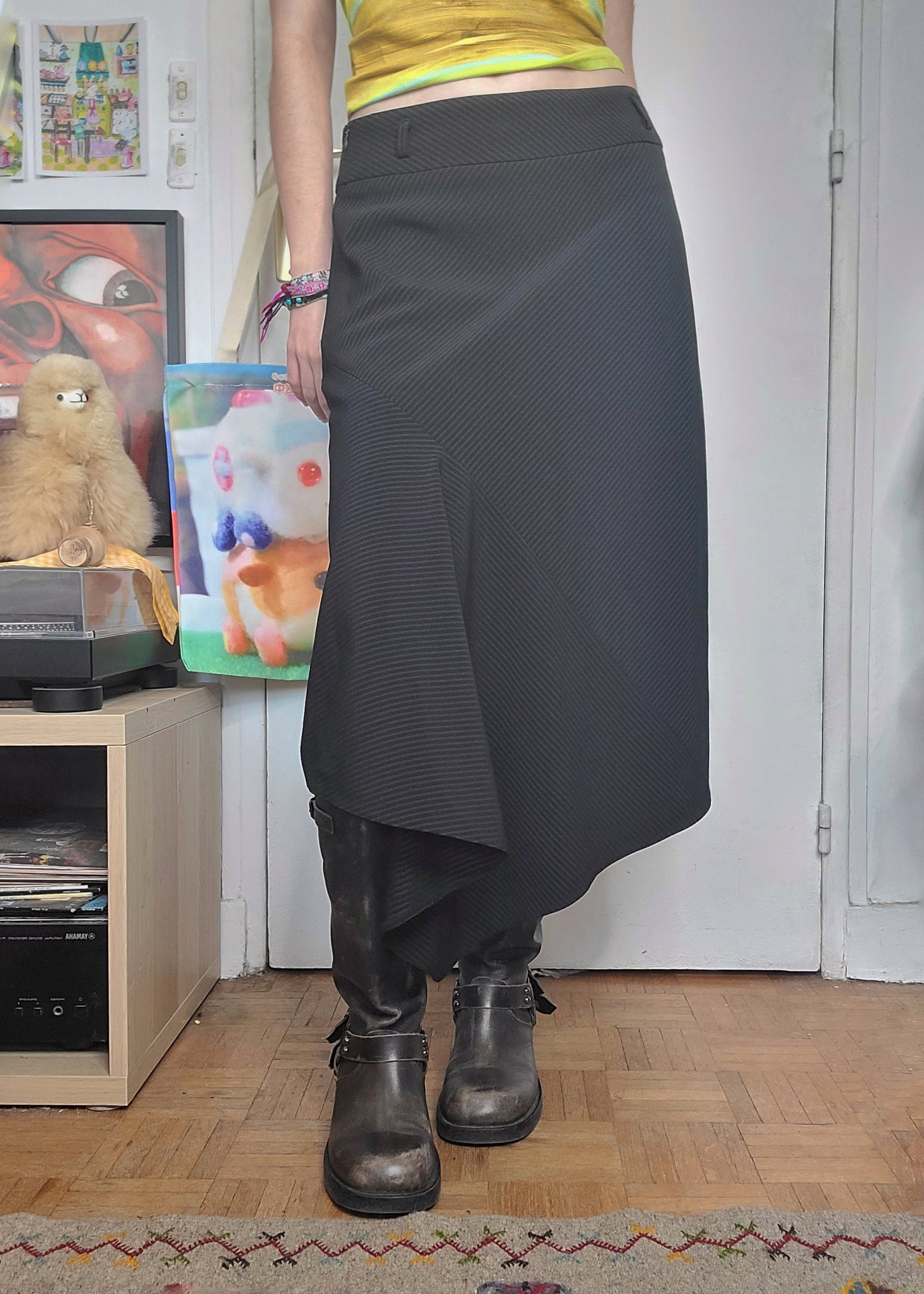 Y2k vintage office siren asymetric skirt