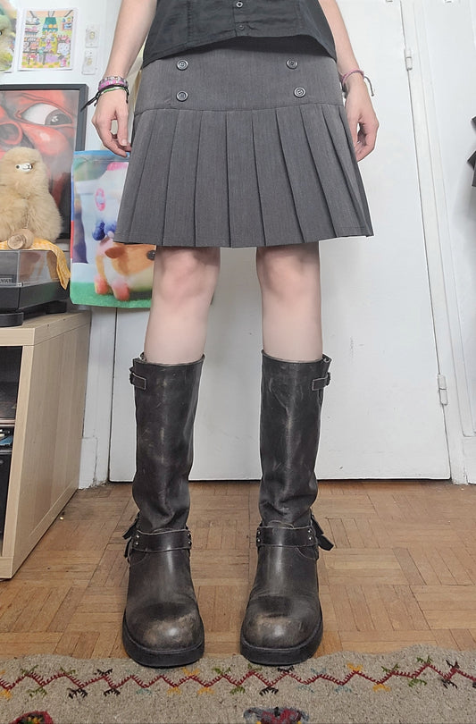 90s downtown pleated skirt