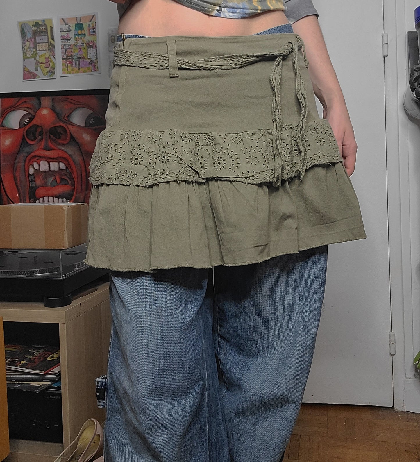 Y2k vintage khaki ruffled skirt