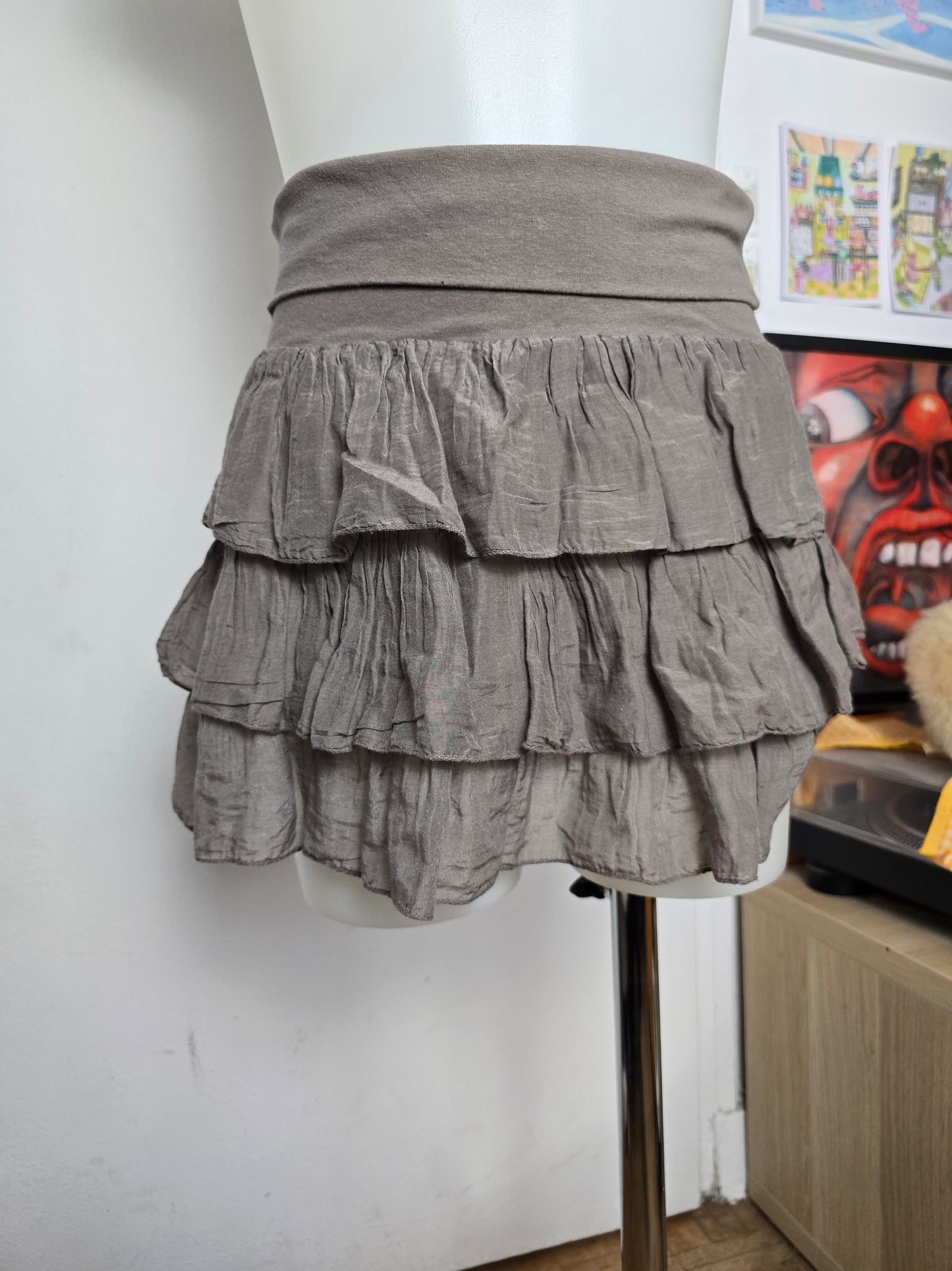 00s vintage ruffled downtown skirt