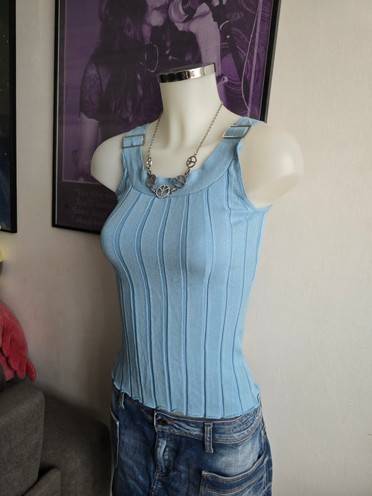 00s blue ribbed fitted top