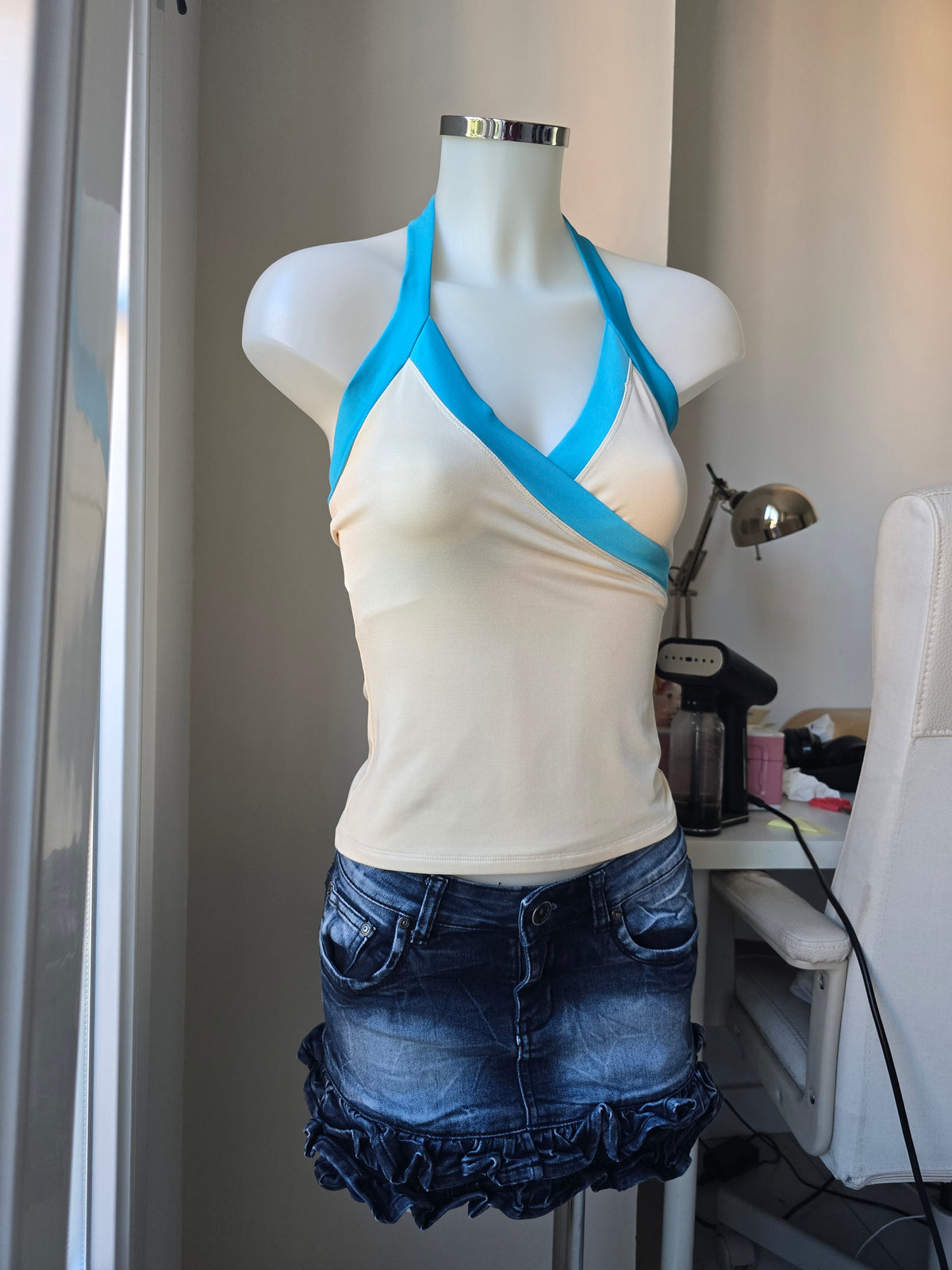 2000s vintage activewear halter top