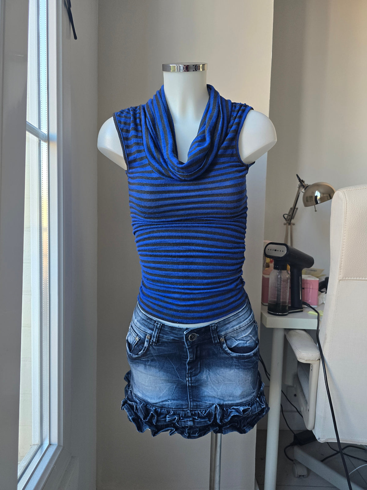 2000s vintage emo striped top