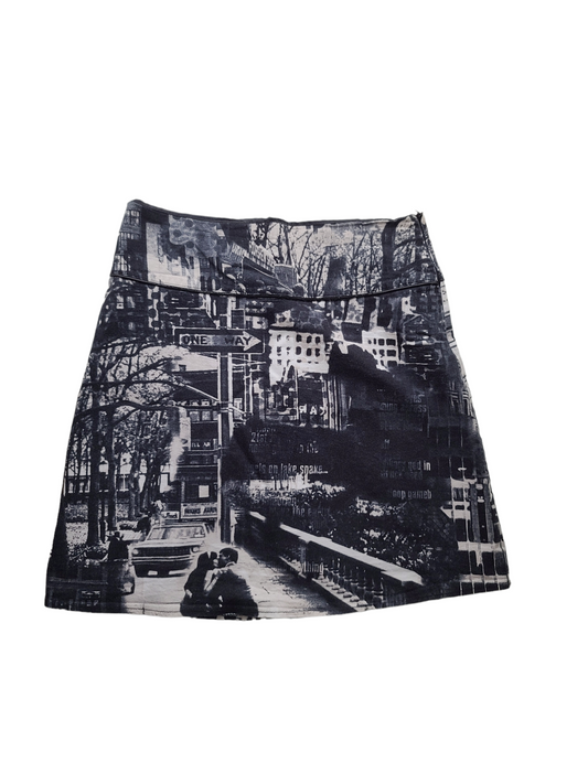 Jupe imprime noir et blanc archive fashion vintage y2k cybery2k subversive rare weird printed paris france new york