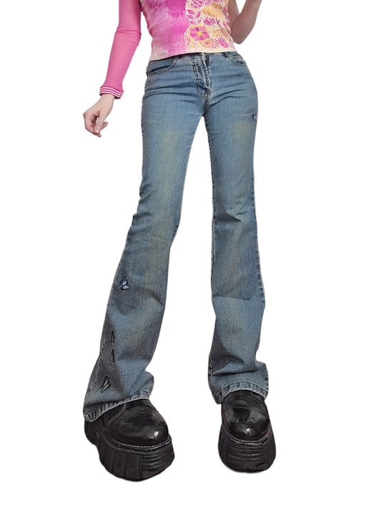 Jean pattes delephant flared y2k 2000s indie aesthetic bratz broderies fleurs papillon bohem 