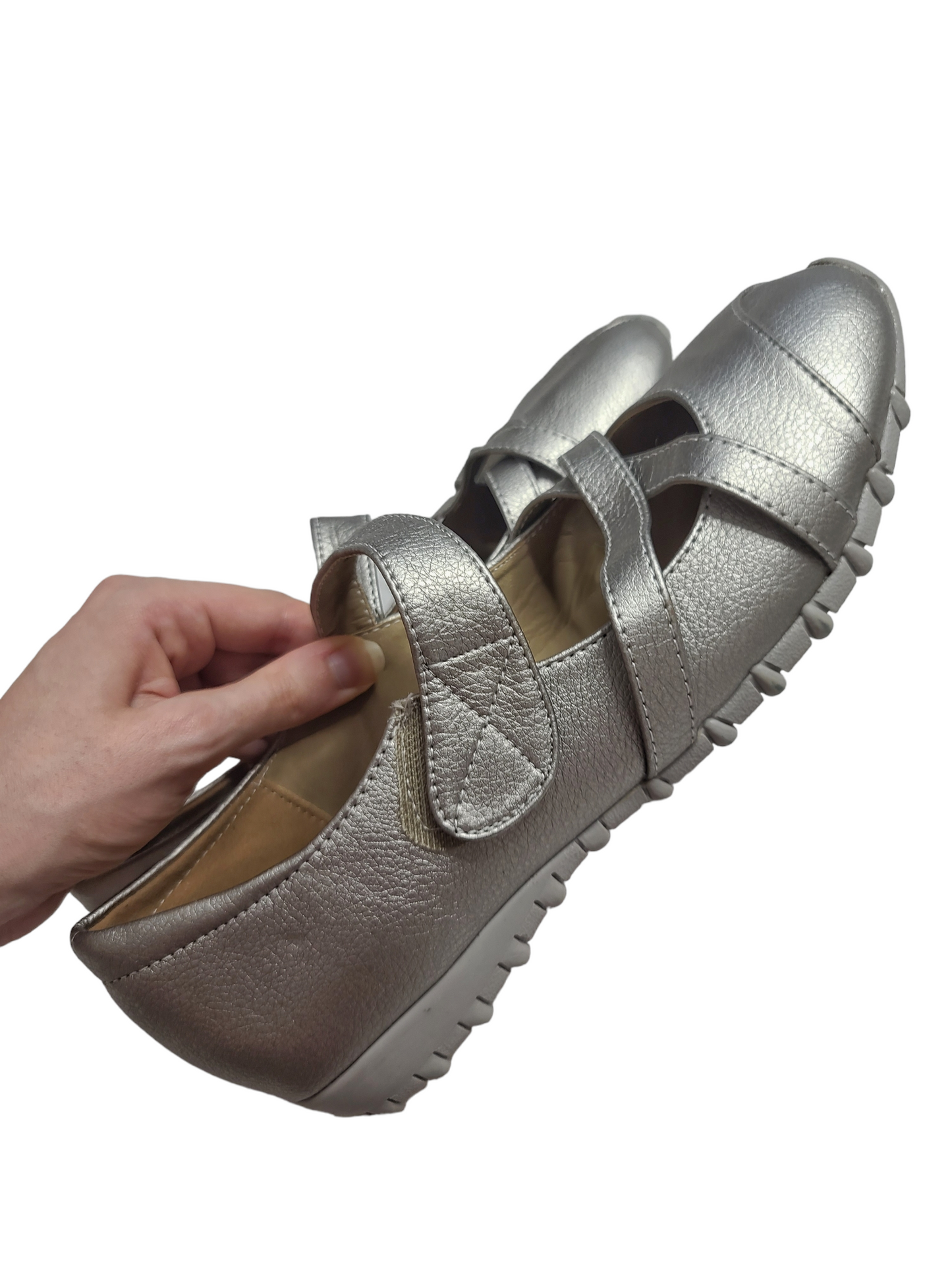 Ballerina cybery2k futuristic