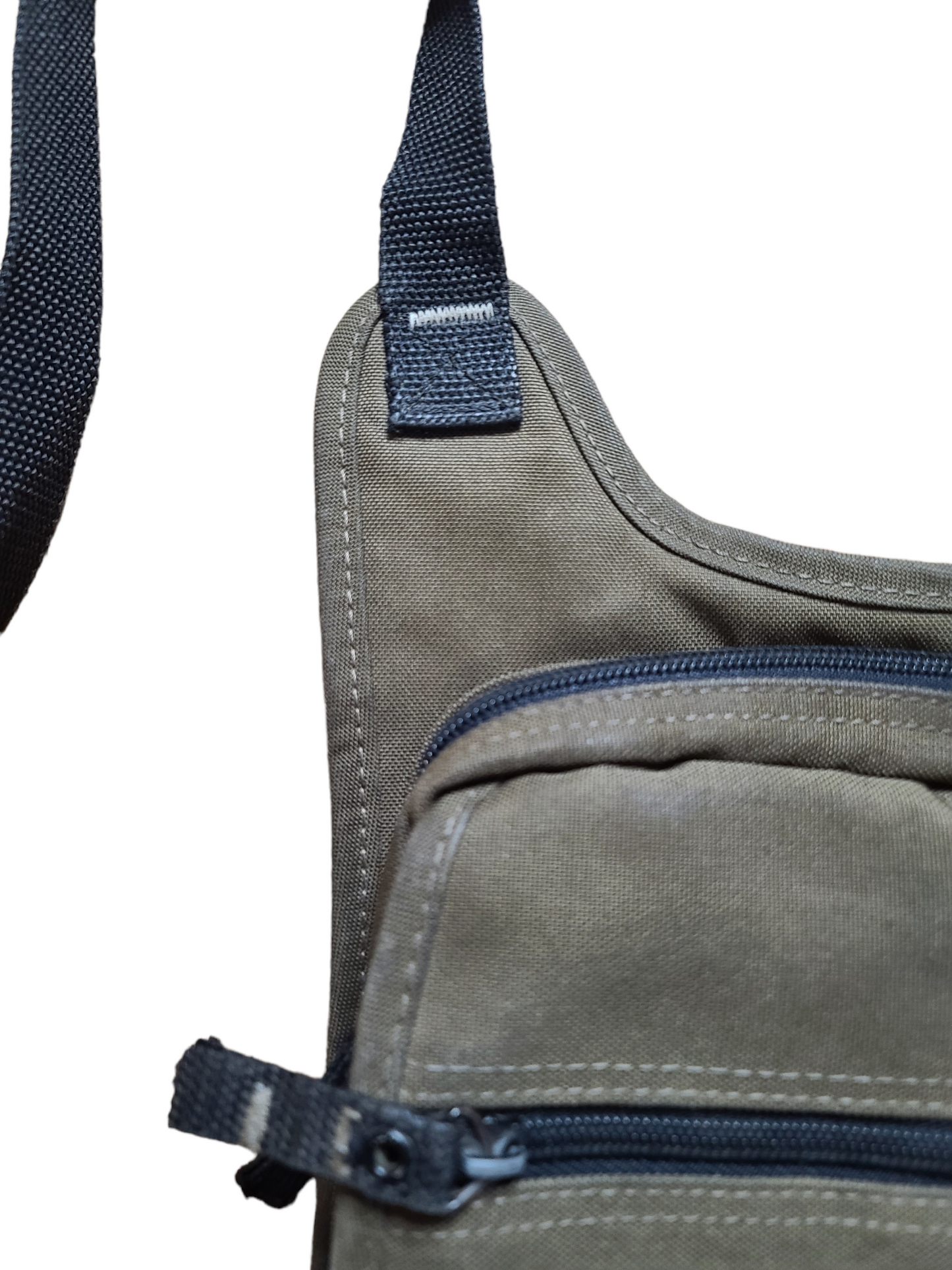 Ddp 90s gorpcore satchel