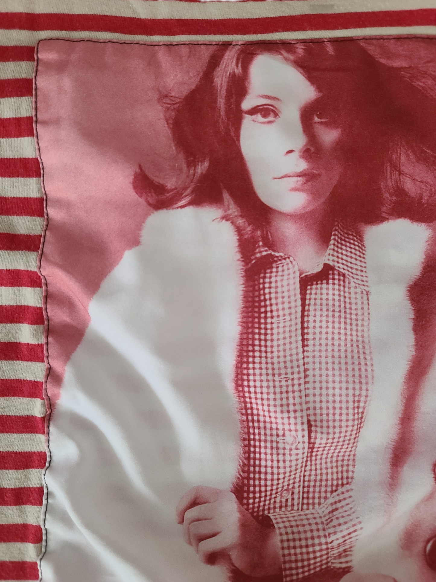 Vintage red stripes t-shirt