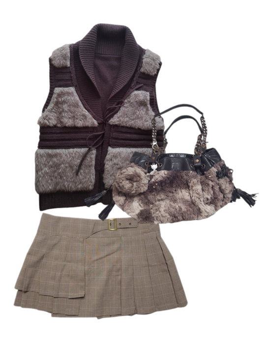 Acubi fur outfit . Size L