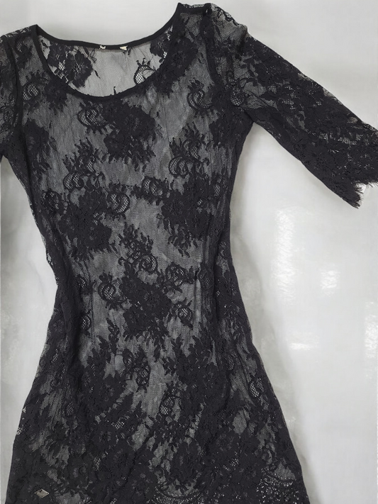 Robe noire dentelle 90s