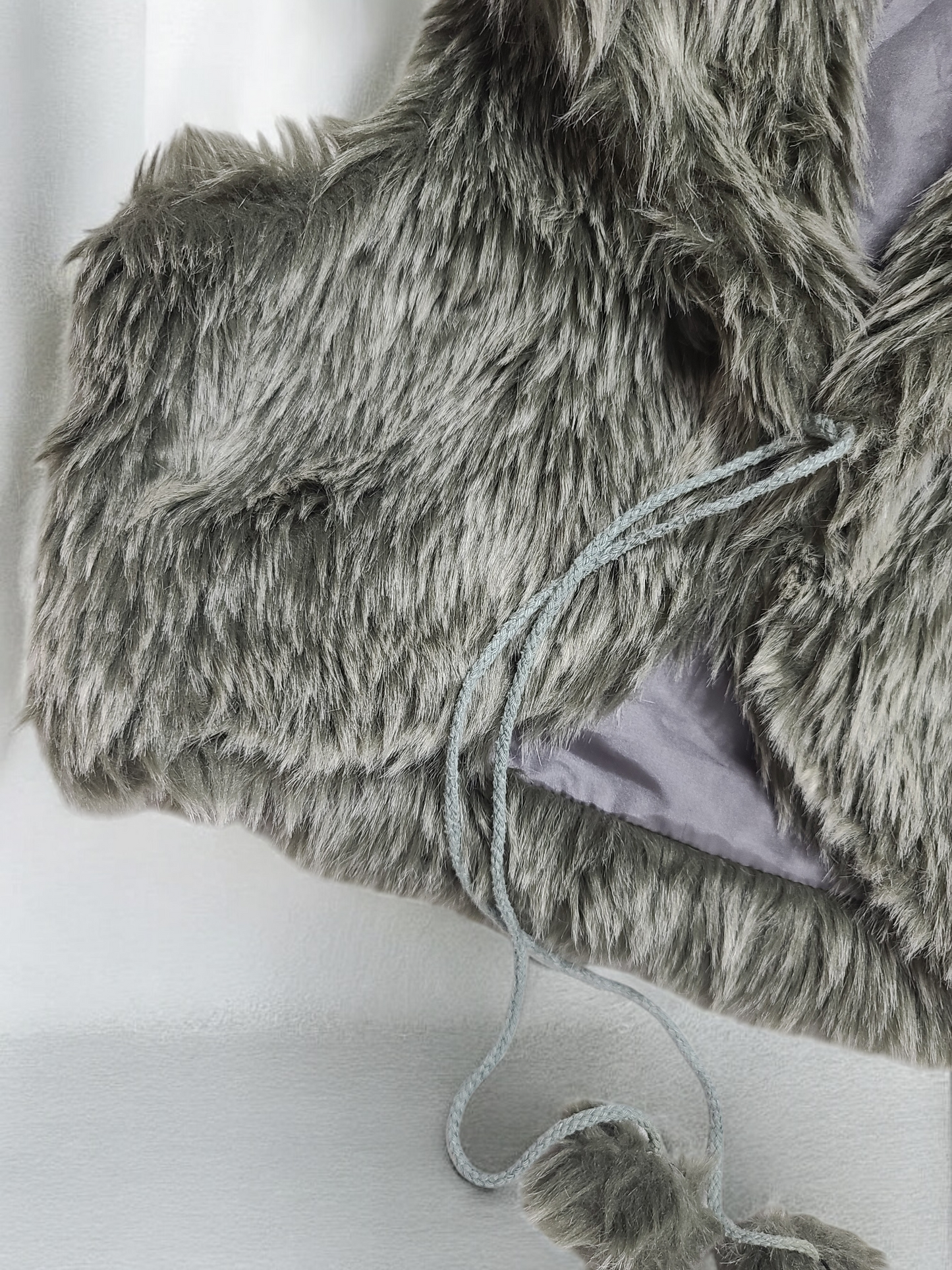 Y2k fake fur flirty sleeveless jacket