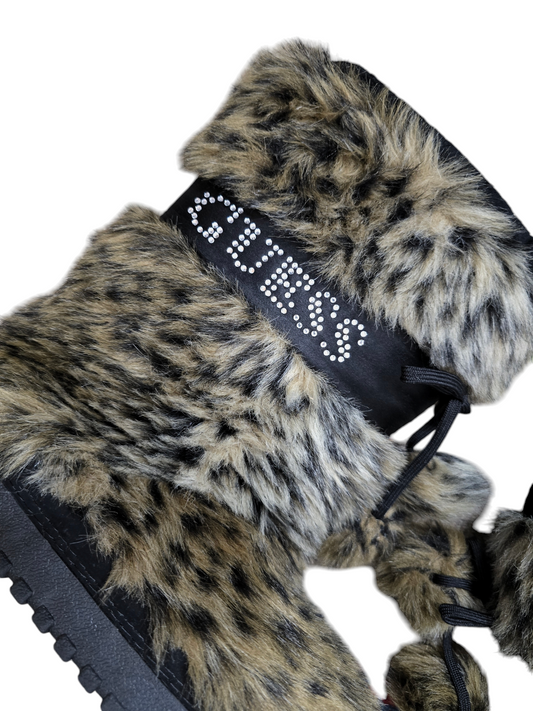 Y2k vintage leopard mcbling Guess fake fur boots