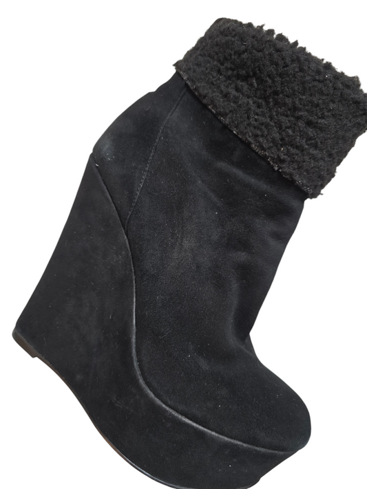 Y2k 2010 vintage wedge fur boots