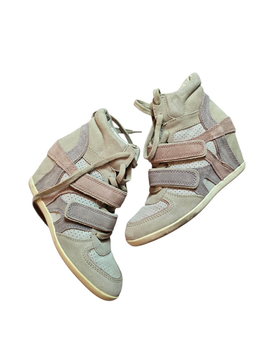 2010s vintage wedge sneakers