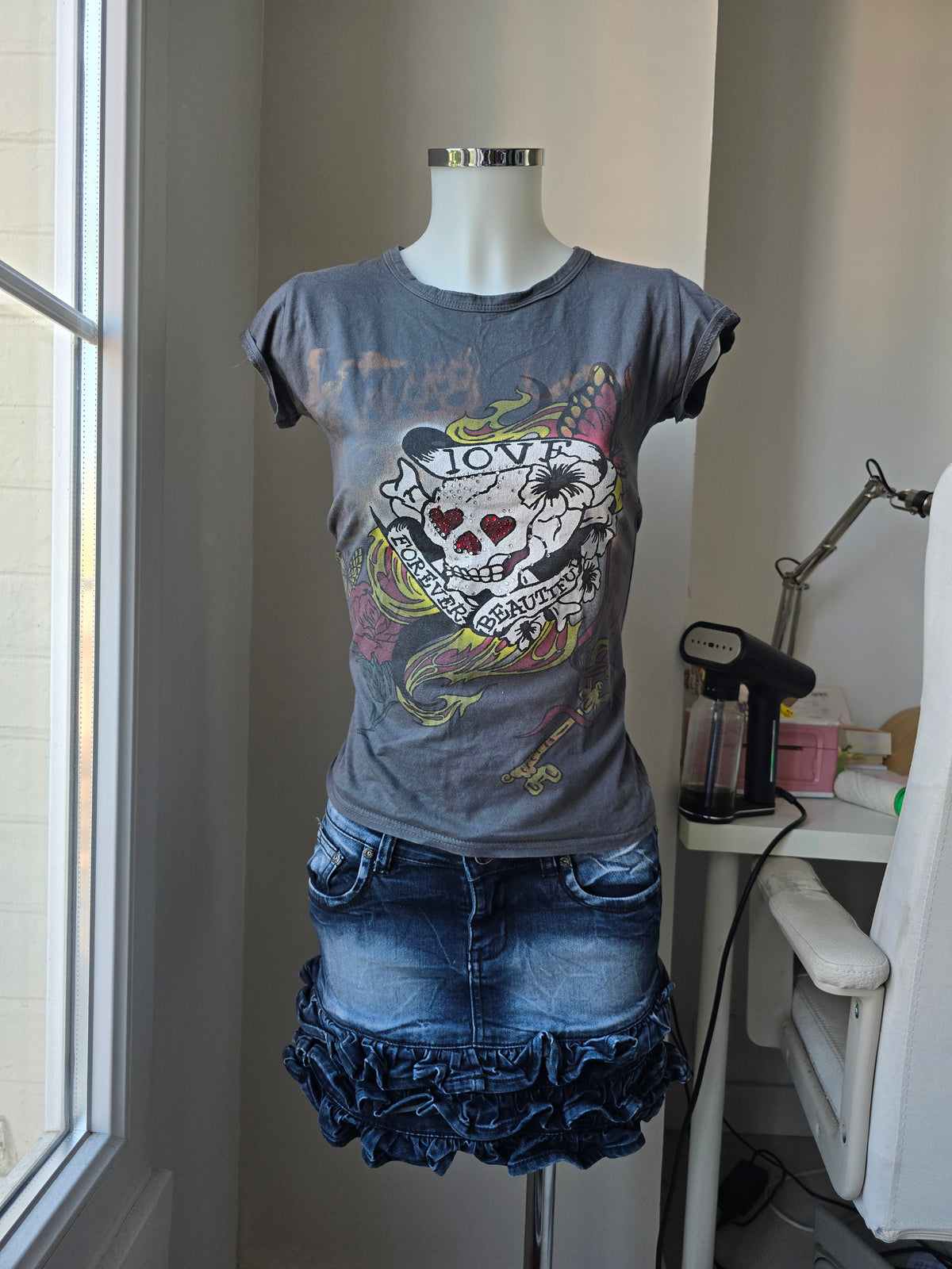 2000s vintage bro hoe rhinestone printed skull top