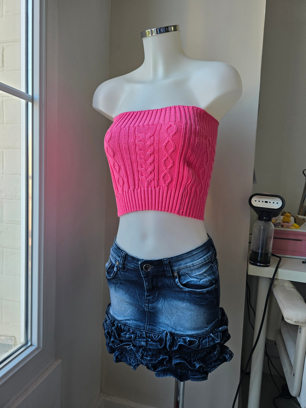 2000s vintage swag ribbed strapless pink top
