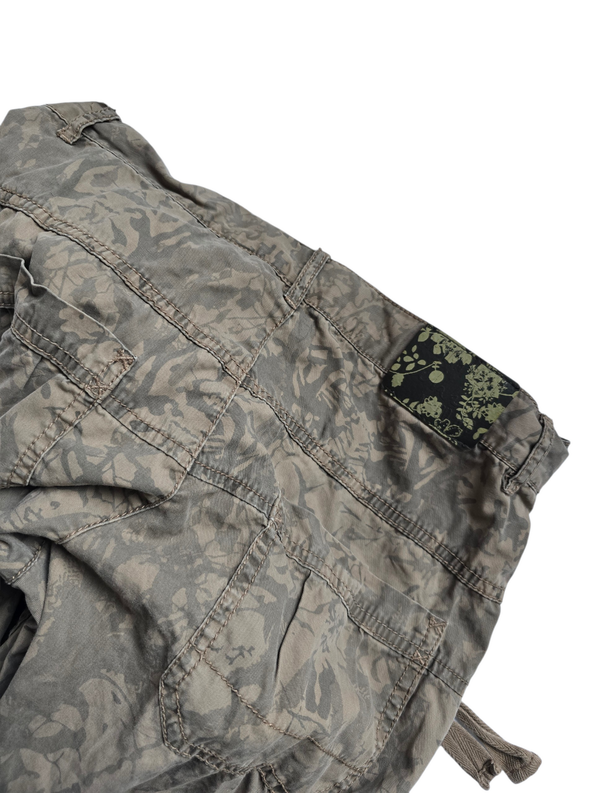 2000s vintage softgrunge camo cargo pants