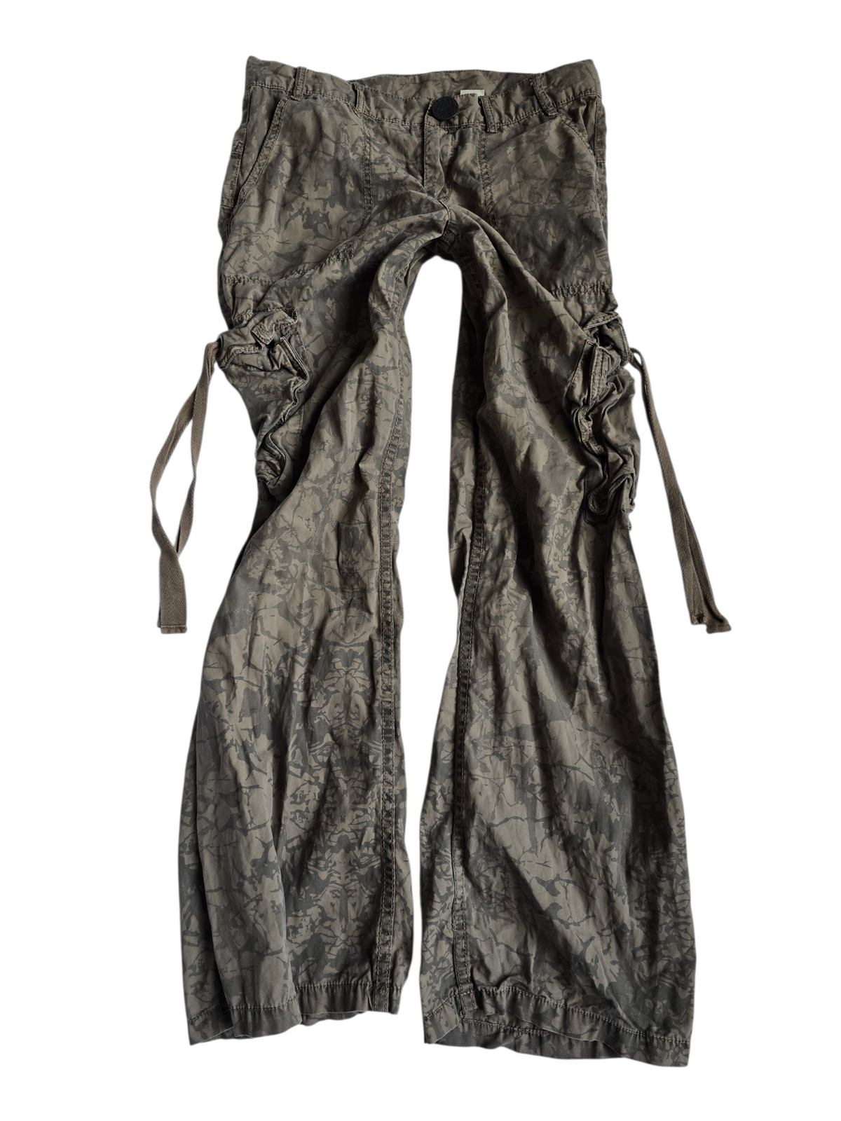 2000s vintage softgrunge camo cargo pants