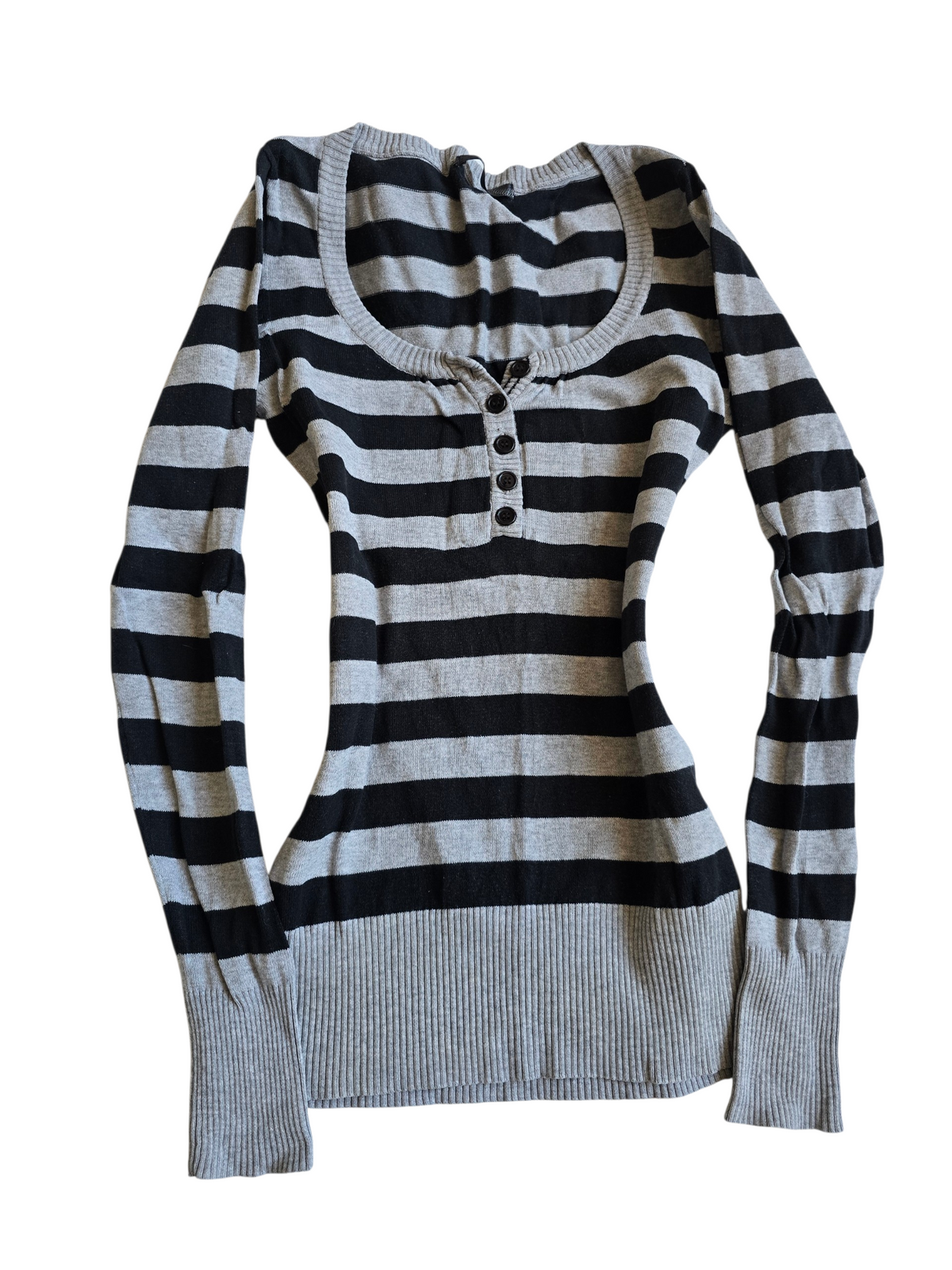 2000s vintage striped knit grey sweater