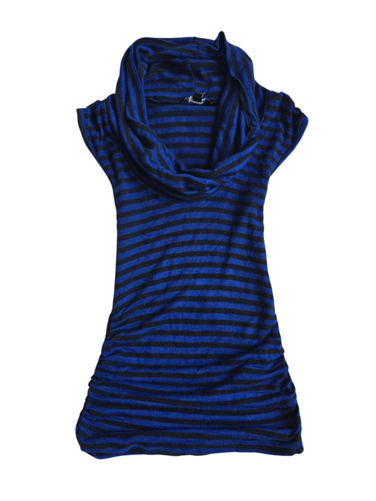 2000s vintage emo striped top