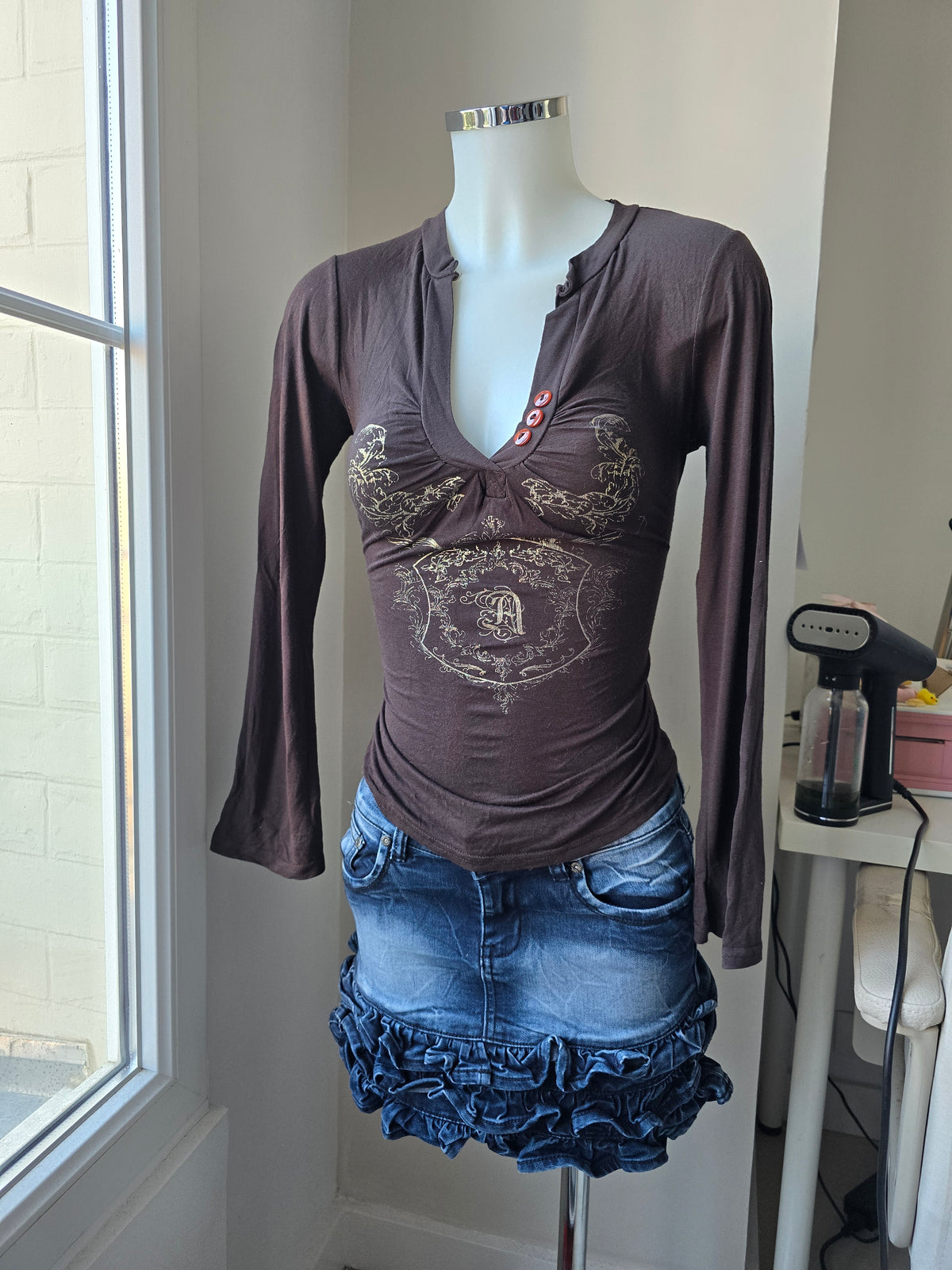 2000s vintage mcbling brown top