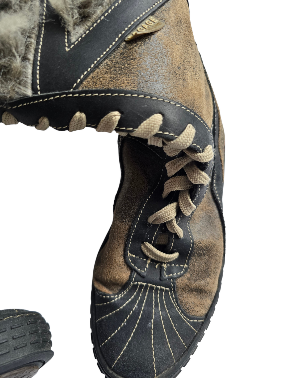2000s softgrunge lace up fake fur boots