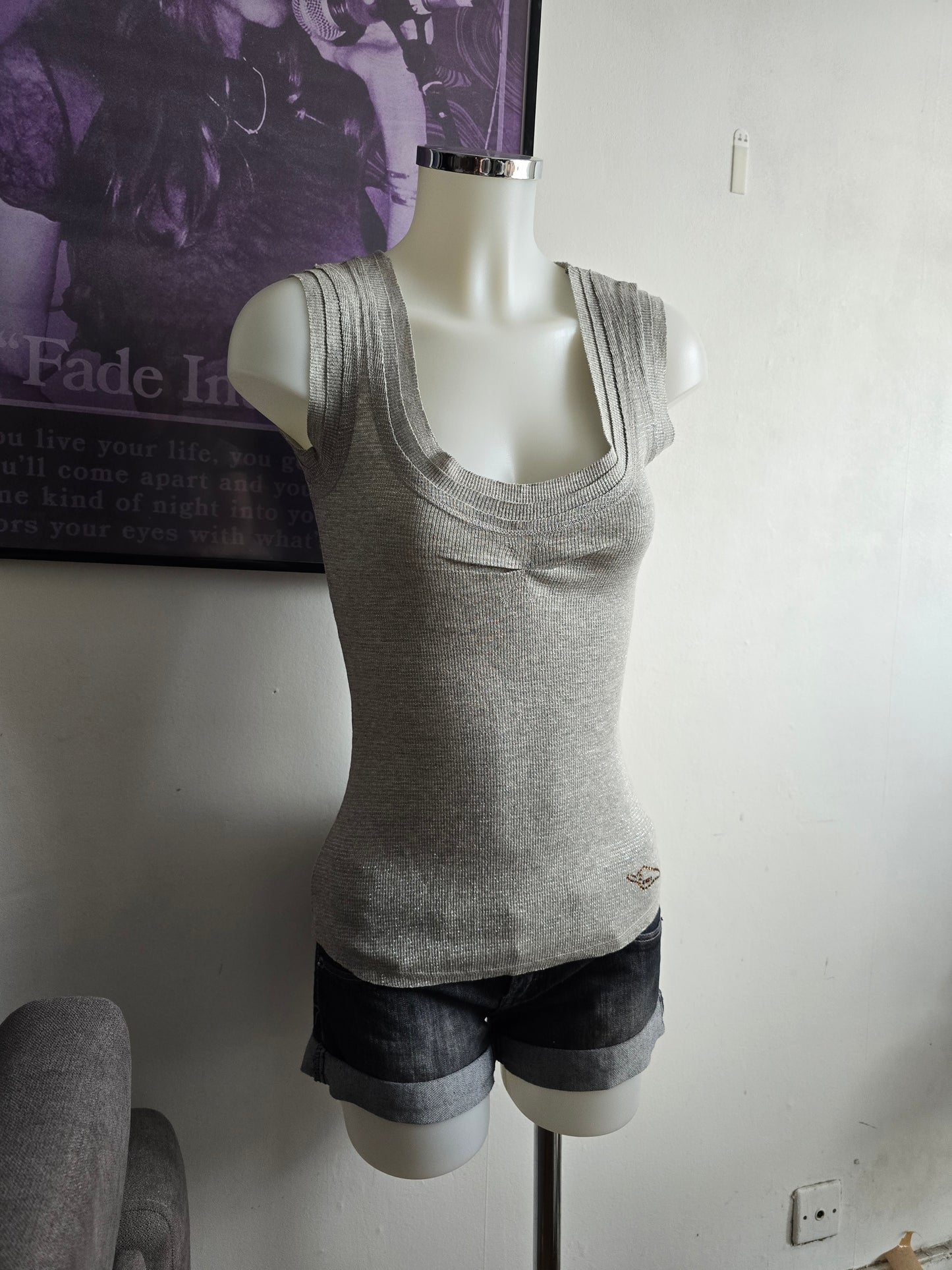 2000s vintage indie sleaze grey shinny top