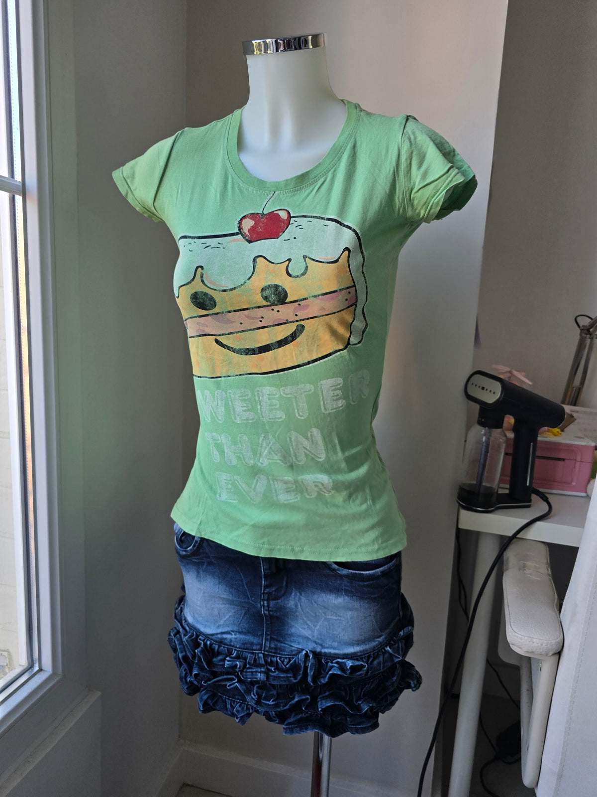 2000s vintage scene graphic printed green tee
