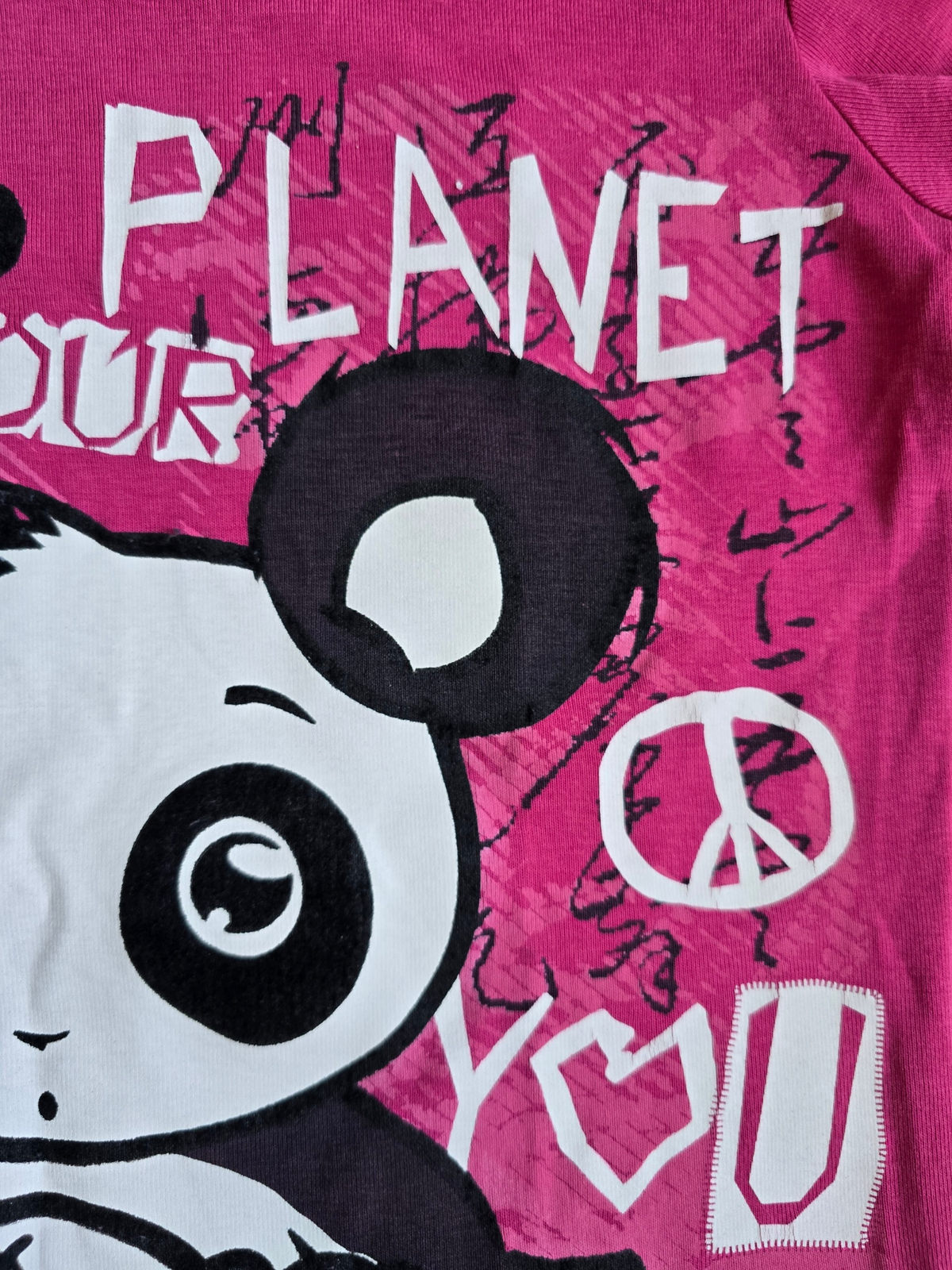 2000s vintage scene graphic pink tee