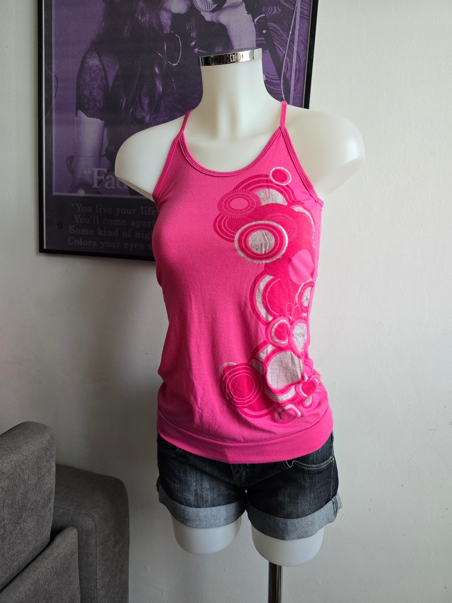 2000s vintage frutiger pink printed top