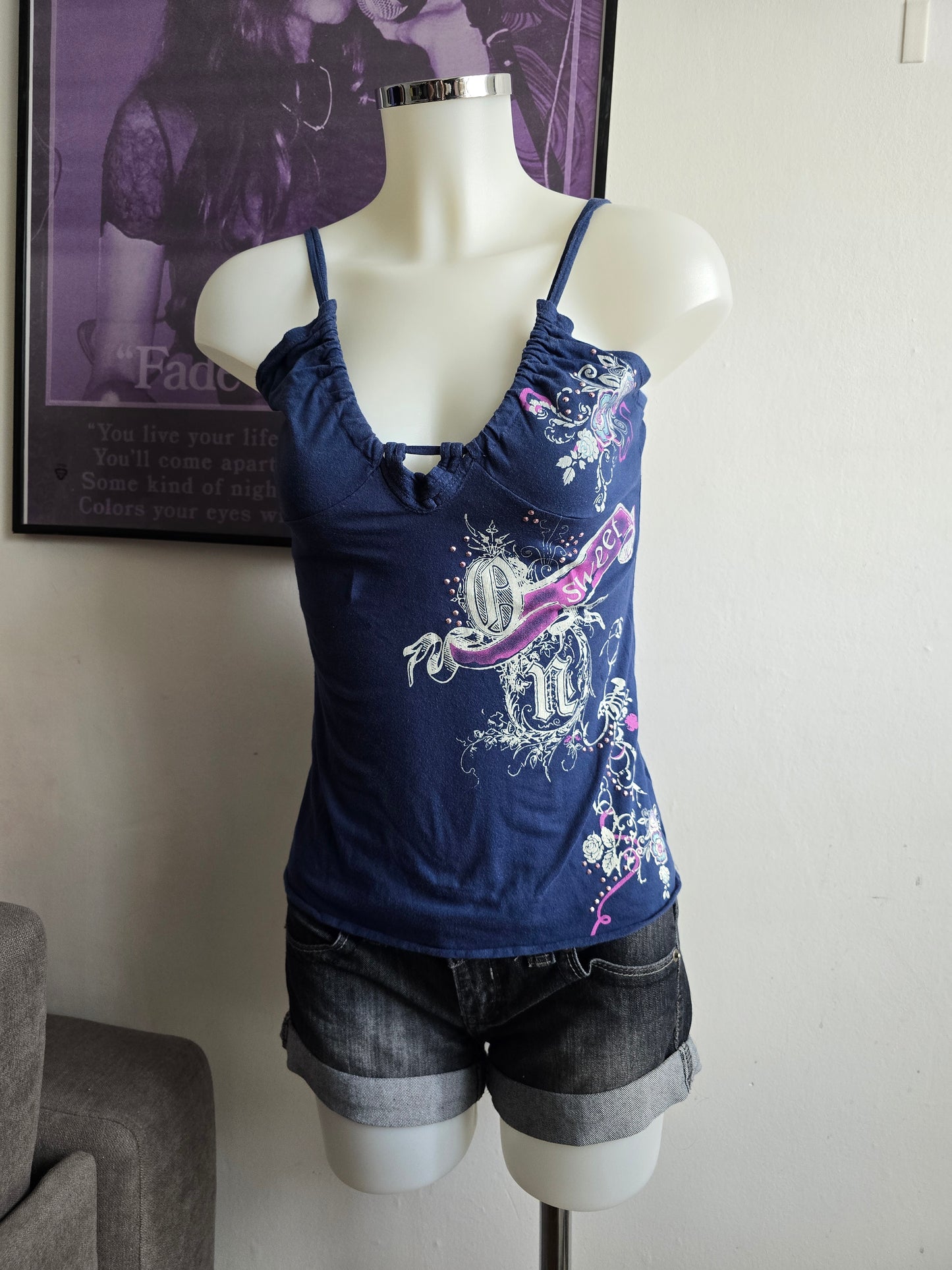 2000s vintage bro hoe bleached babydoll top