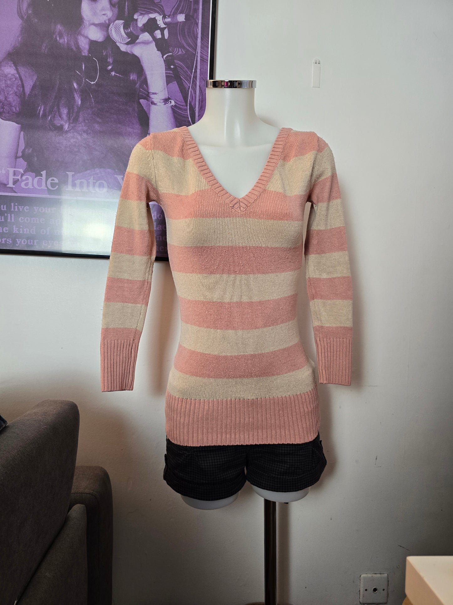 00s vintage striped v-neck knit sweater