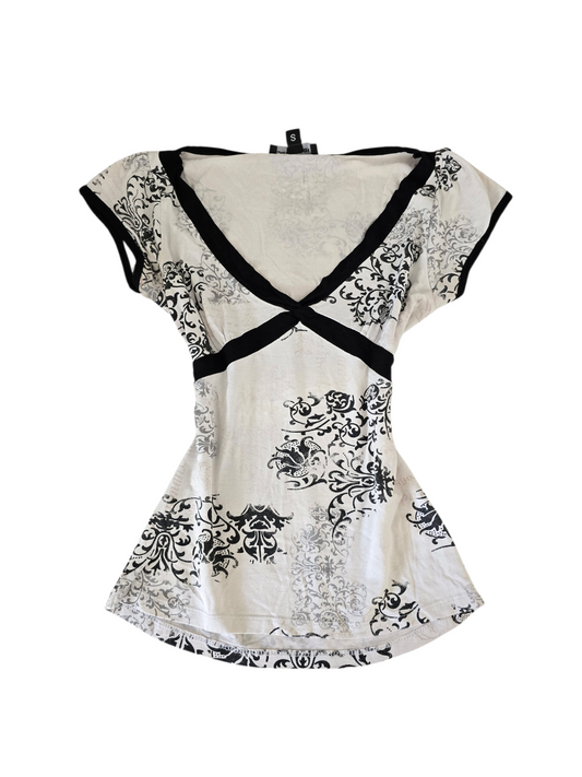 2000s vintage style yoga mom softgrunge babydoll top