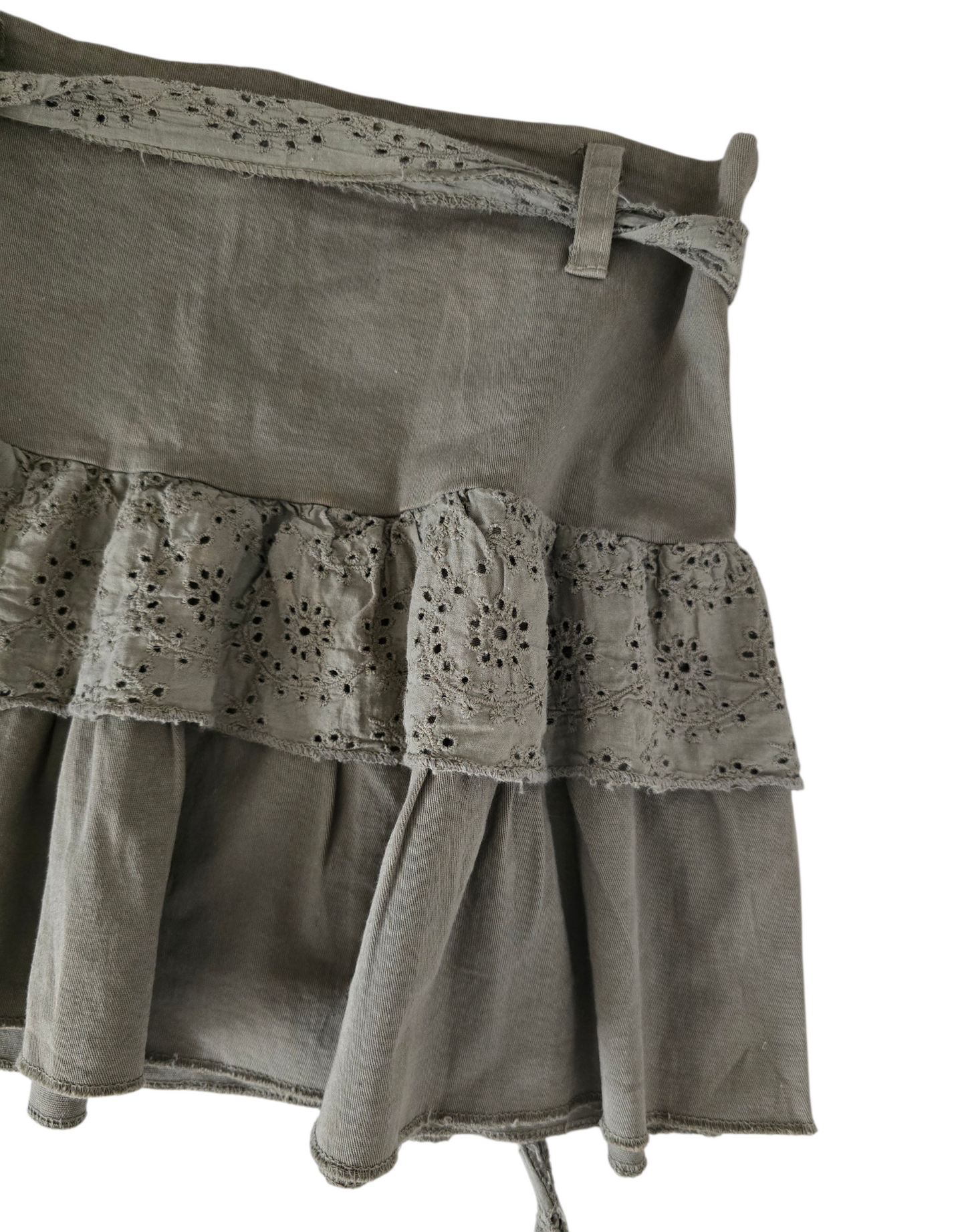 2000s vintage whimsical ruffled skirt