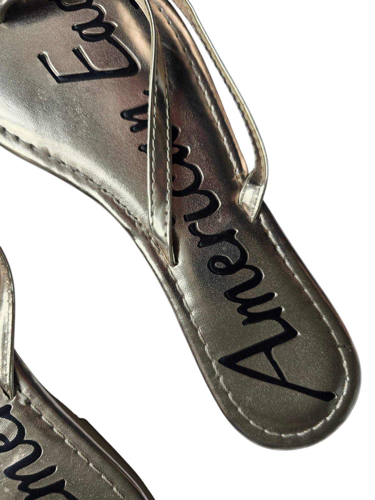 2000s vintage American Eagle flip-flops